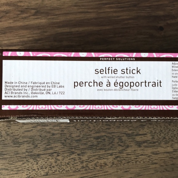 Perfect Solutions Selfie Stick with Wired Shutter Button - Picture 6 of 7